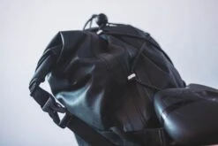 BOLSA SILLIN GRAVEL MERIDA IMPERMEABLE NEGRO -Tienda De Bicicletas bolsa sillin gravel merida impermeable negro 2