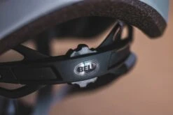 CASCO BELL TRACKER R MATTE SILVER UNICA -Tienda De Bicicletas casco bell tracker r matte silver unica 2