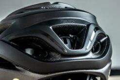 CASCO GIRO HELIOS SPHERICAL MIPS NEGRO MATE -Tienda De Bicicletas casco giro helios spherical mips negro mate 3